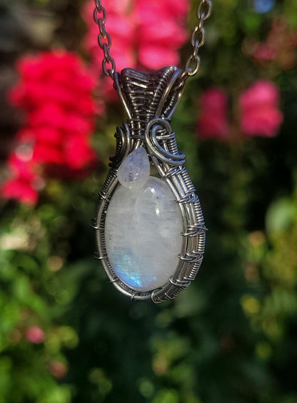 Moonstone +Moonstone Wire Wrapped Pendant