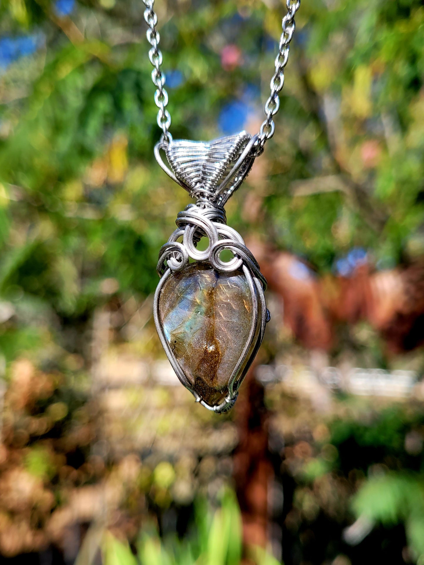 Rainbow Flash Labradorite Pendant